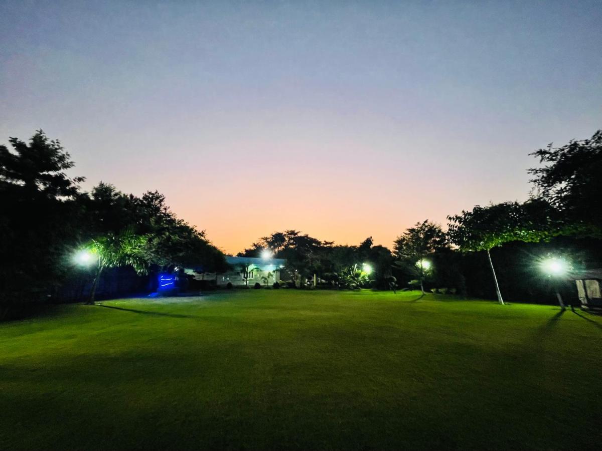 Anantam Aravali Villa Gurgaon Exterior photo